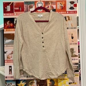 WAFFLE KNIT TAN HENLEY